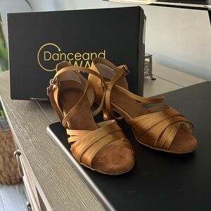 Dance shoes, Amber color, size 7/7 1/2 WIDE